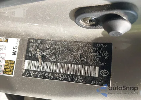 2005 Toyota Prius from USA, damaged, VIN JTDKB20U653102295